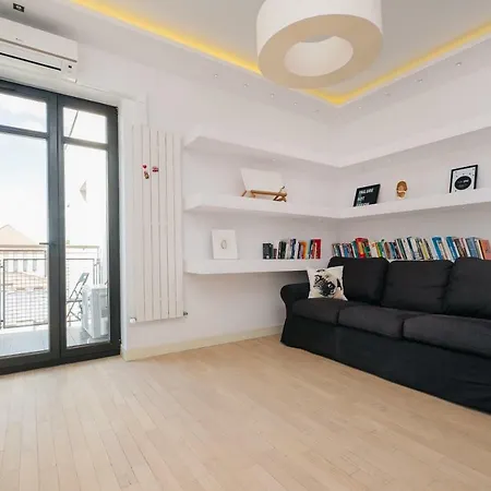 Modern Apartment Across The Ponds Warsaw Exterior photo